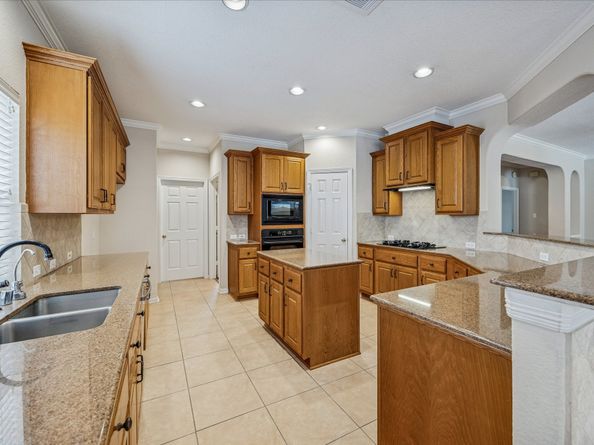 21223 Heartwood Oak Trail, Cypress TX 77433