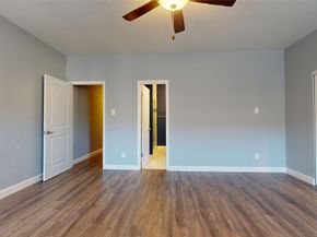 2984 Holly Hall Street 2984, Houston TX 77054