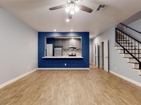 2984 Holly Hall Street 2984, Houston TX 77054