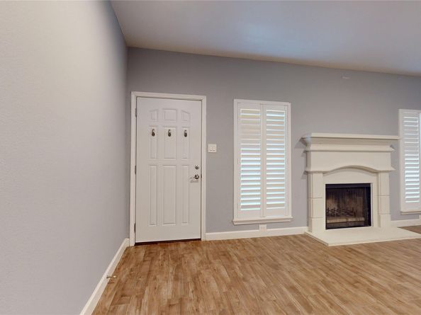 2984 Holly Hall Street 2984, Houston TX 77054