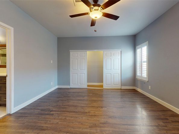 2984 Holly Hall Street 2984, Houston TX 77054