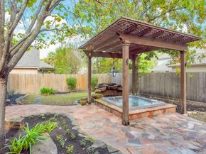 10 Merit Woods Place, The Woodlands TX 77382