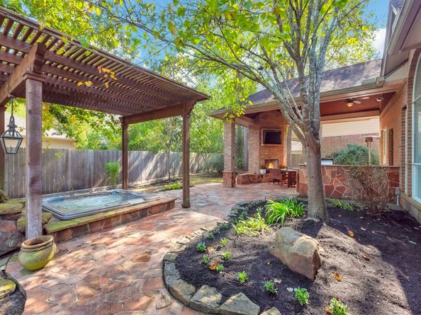 10 Merit Woods Place, The Woodlands TX 77382