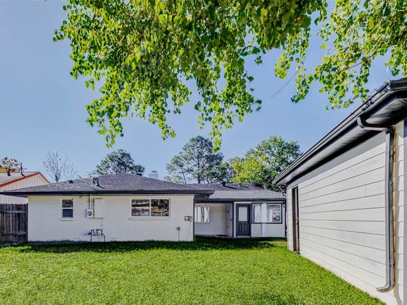 6106 Rutherglenn Drive, Houston TX 77096