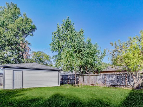 6106 Rutherglenn Drive, Houston TX 77096