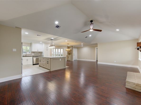 13547 Brook Hollow Drive, Sugar Land TX 77498