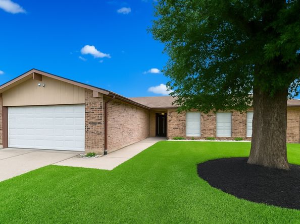5126 Sprey Dr, Houston TX 77084