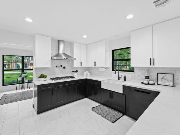 29 N Havenridge Drive, The Woodlands TX 77381