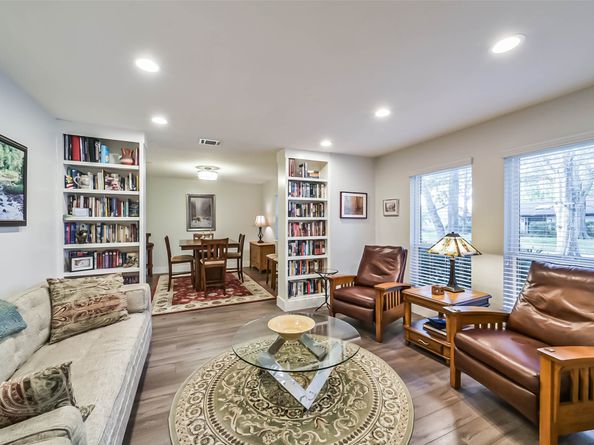 5731 Grape Street, Houston TX 77096