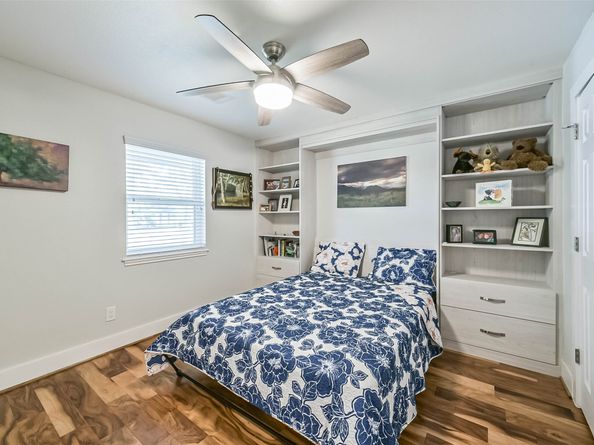 5731 Grape Street, Houston TX 77096