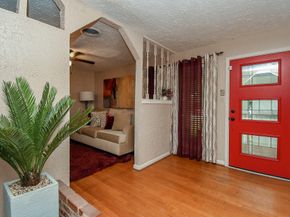 2914 Dragonwick Drive, Houston TX 77045