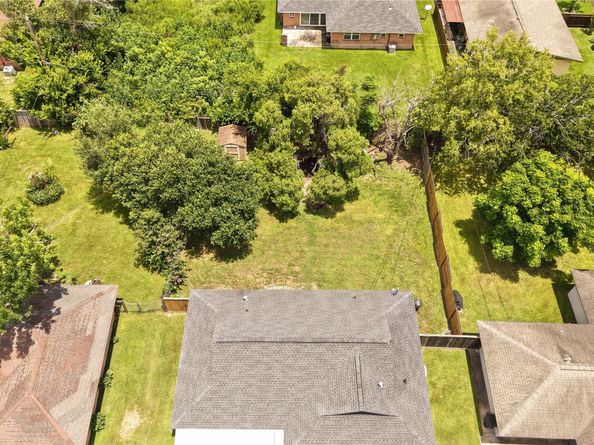 2914 Dragonwick Drive, Houston TX 77045