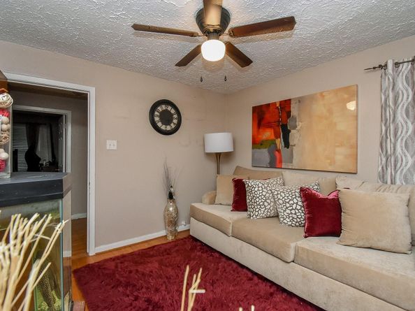 2914 Dragonwick Drive, Houston TX 77045