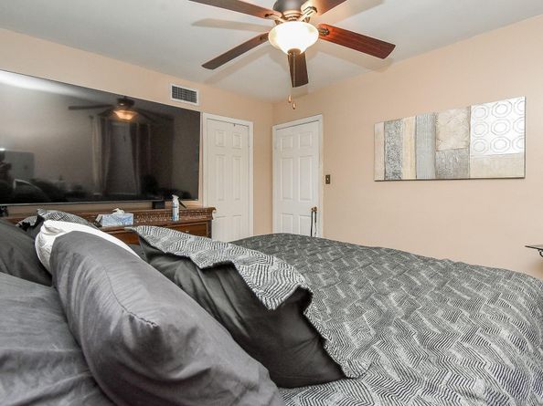 2914 Dragonwick Drive, Houston TX 77045