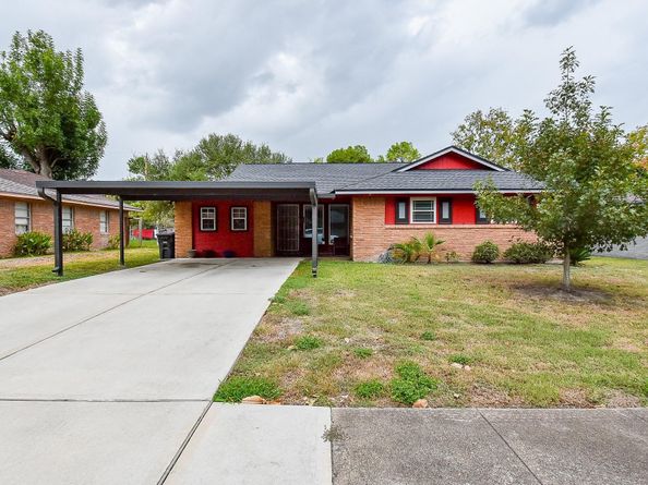 2914 Dragonwick Drive, Houston TX 77045