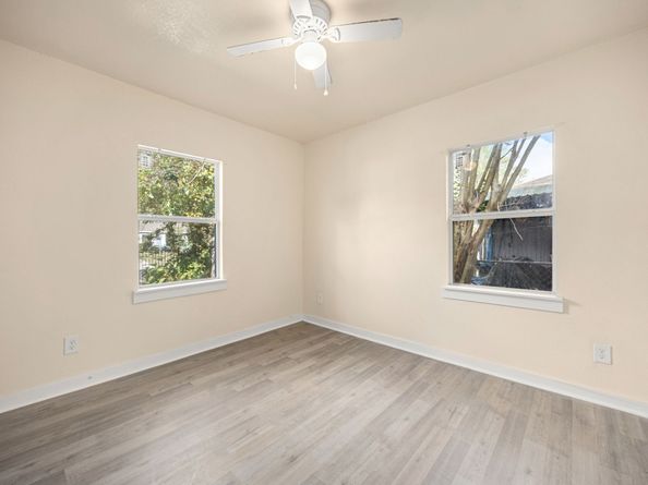 6122 Beldart Street, Houston TX 77033