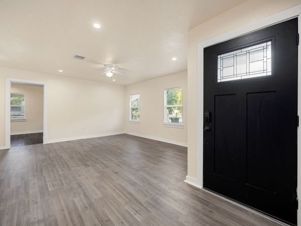 6122 Beldart Street, Houston TX 77033