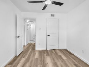 2800 Jeanetta Street 2411, Houston TX 77063