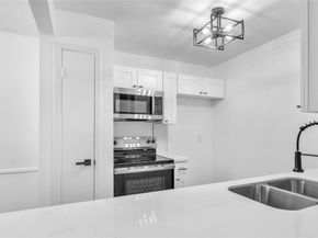 2800 Jeanetta Street 2411, Houston TX 77063