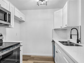 2800 Jeanetta Street 2411, Houston TX 77063