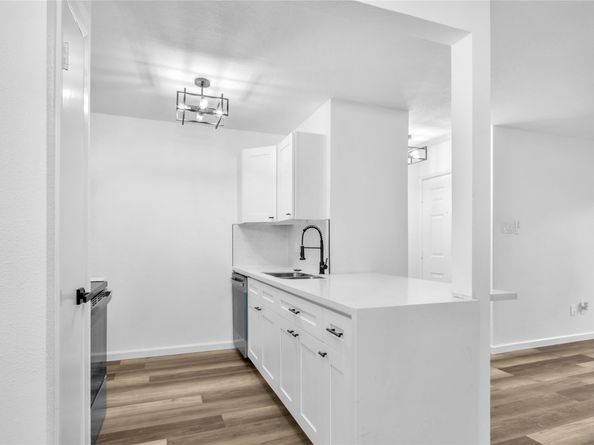 2800 Jeanetta Street 2411, Houston TX 77063