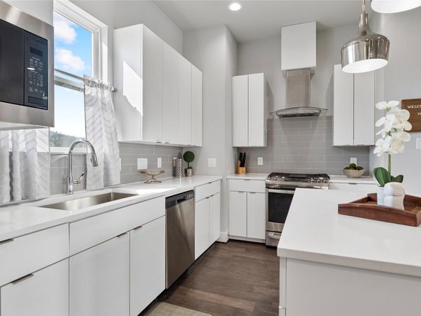 4707 Independence Heights Lane, Houston TX 77018