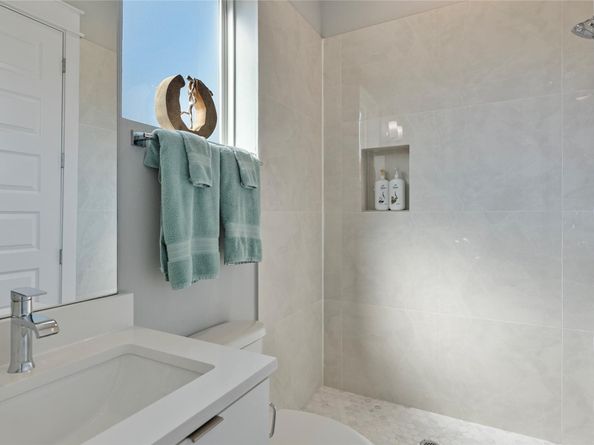 4707 Independence Heights Lane, Houston TX 77018