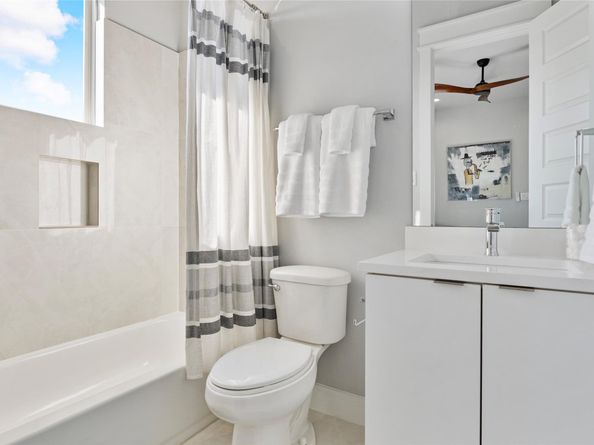 4707 Independence Heights Lane, Houston TX 77018