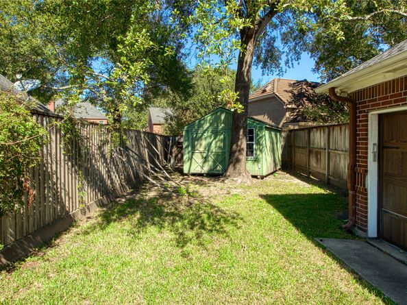 14907 Pine Point Court, Houston TX 77070