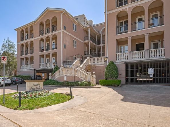 58 Briar Hollow Lane 303, Houston TX 77027