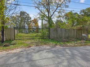 5002 Firnat Street, Houston TX 77016