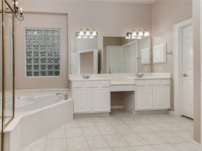 146 E Northcastle Circle, The Woodlands TX 77384