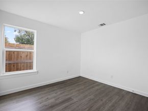 9241 Seeker Street, Houston TX 77028