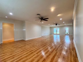 6554 Lindyann Lane, Houston TX 77008