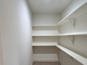 6554 Lindyann Lane, Houston TX 77008