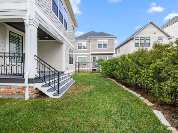 14008 Memorial Reserve Place, Houston TX 77079