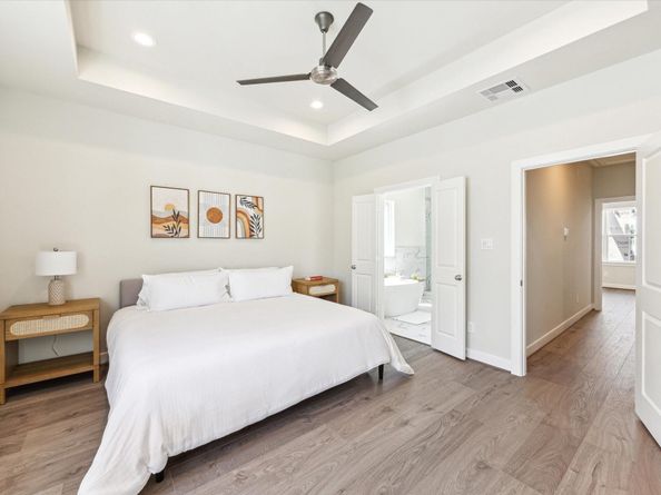 3067 Hicks Street, Houston TX 77007