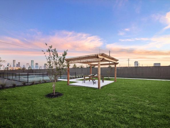 3067 Hicks Street, Houston TX 77007