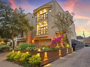 2218 Nantucket Drive, Houston TX 77057