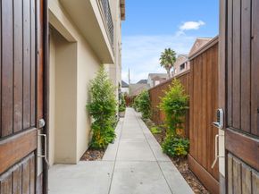 2218 Nantucket Drive, Houston TX 77057