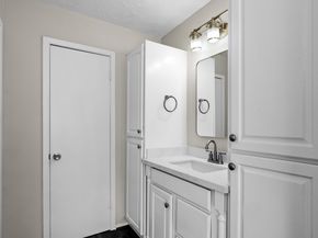 6541 S Briar Bayou Drive, Houston TX 77072