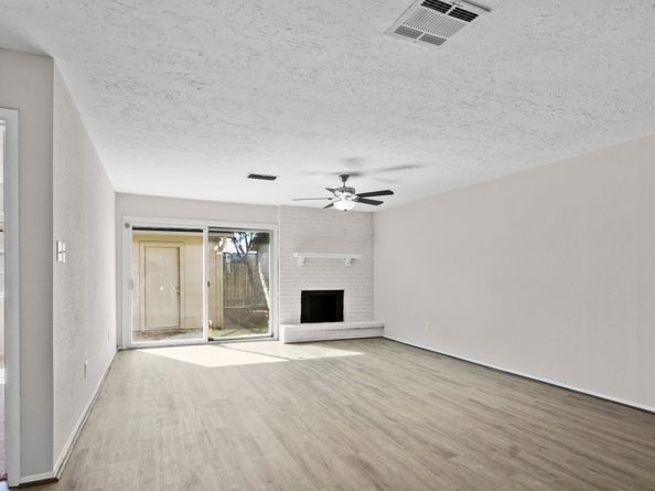 6541 S Briar Bayou Drive, Houston TX 77072