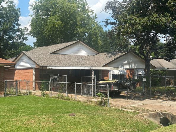 513 Sunnyside Street, Houston TX 77076