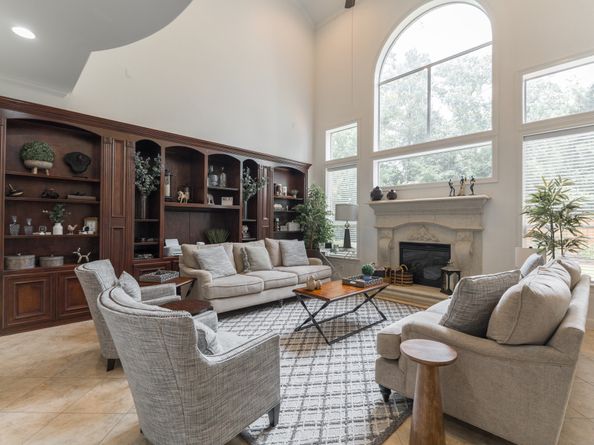 54 N Veilwood Circle, The Woodlands TX 77382