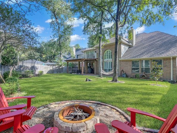 143 S Goldenvine Circle, The Woodlands TX 77382
