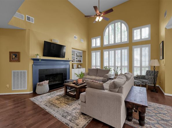 143 S Goldenvine Circle, The Woodlands TX 77382