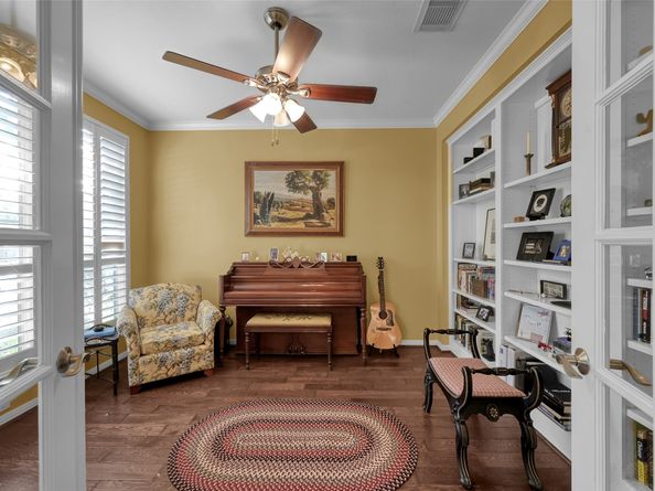 143 S Goldenvine Circle, The Woodlands TX 77382