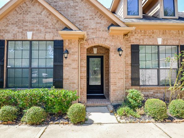 614 Coggins Point Way, Sugar Land TX 77479