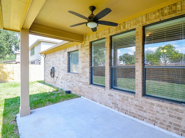 614 Coggins Point Way, Sugar Land TX 77479