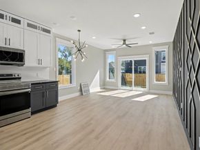 5000 Higgins Street A and B, Houston TX 77033